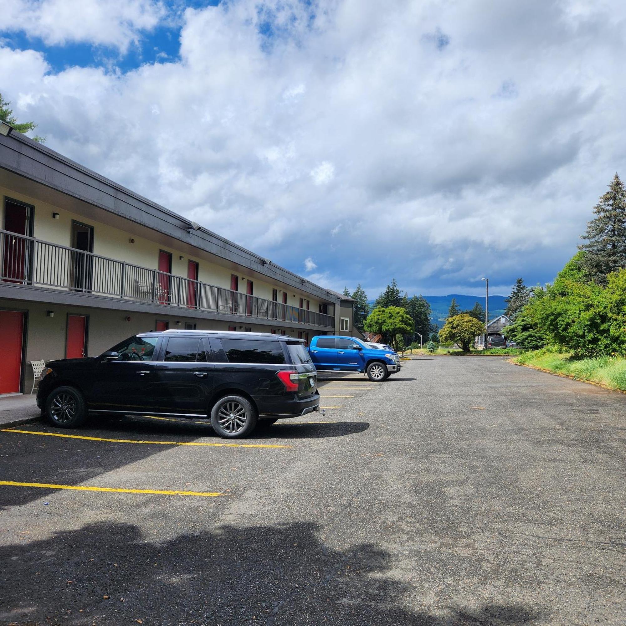 Columbia Gorge Inn Cascade Locks Zewnętrze zdjęcie