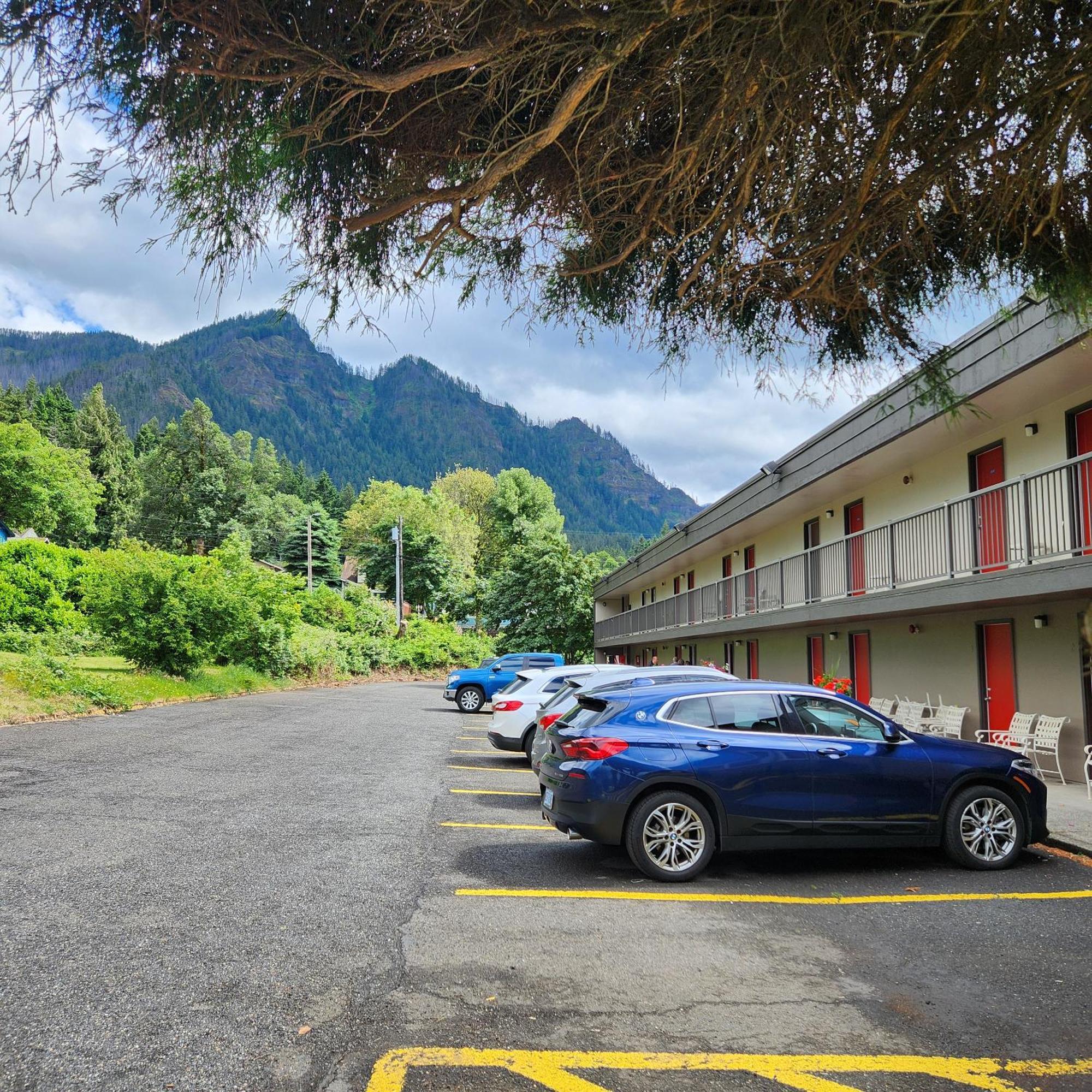 Columbia Gorge Inn Cascade Locks Zewnętrze zdjęcie